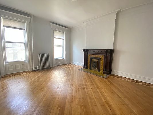 1st image of 218 Saint Johns Pl APT 3R