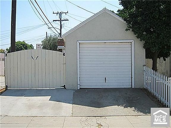 3rd image of 1112 E La Palma Dr