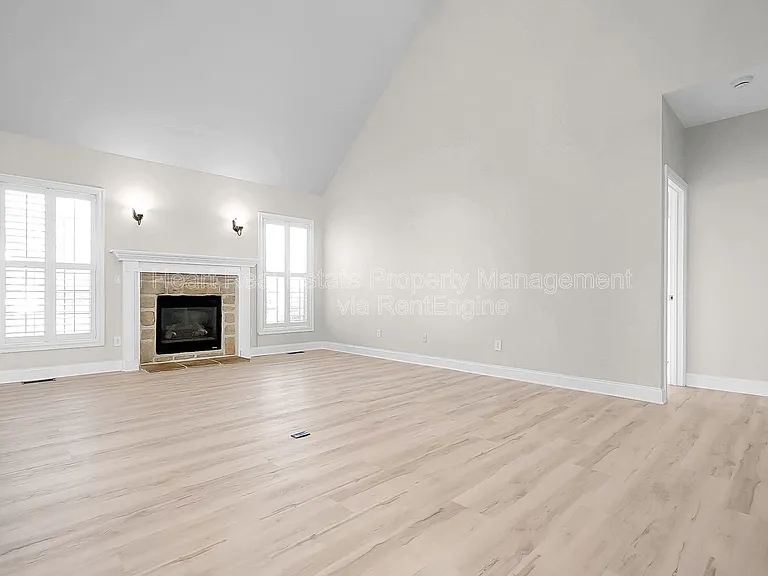 9580 Mission Dr — Photo 8