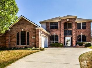 6908 Jessica Ct, North Richland Hills, TX 76182