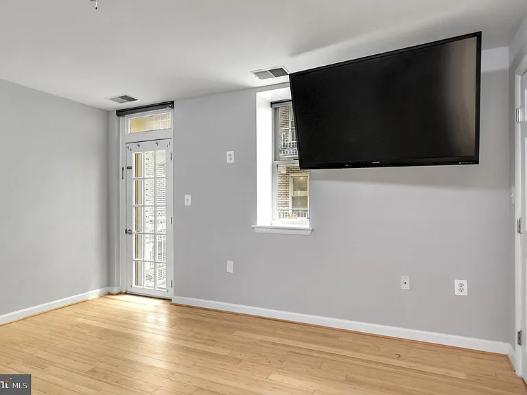 1308 Clifton St NW #210 — Photo 22