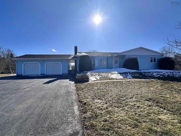 46 Long Cove Rd, Queens, NS B0J 2T0