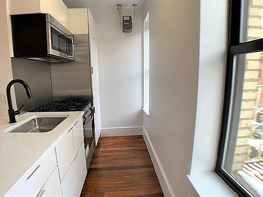 1st image of 455 Hudson St #42