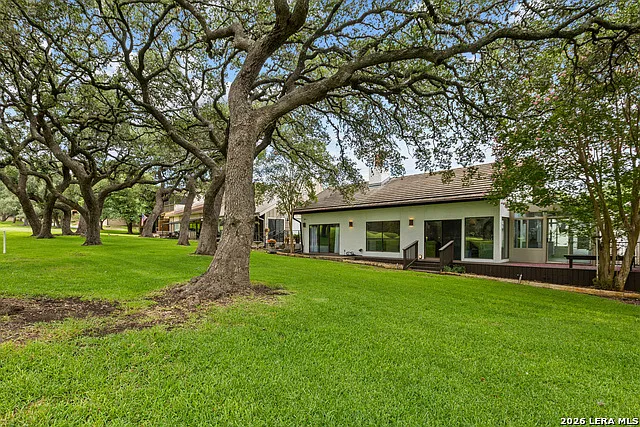 3 bed, 2.5 bath, 1989 sqft, $2,850 — Photo 2
