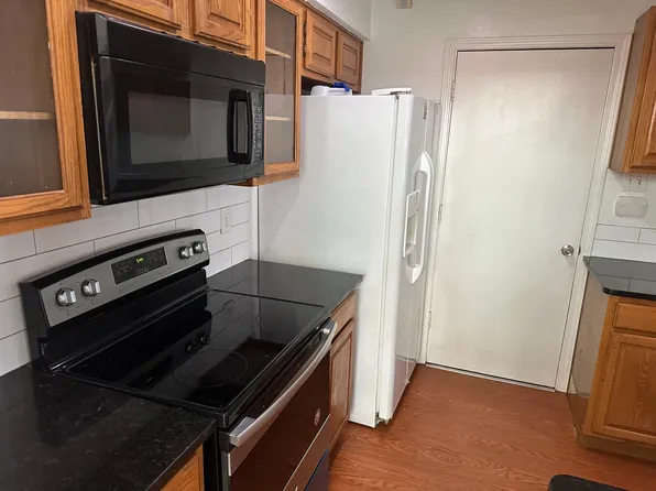 9206 Rodeo Dr, Irving, TX 75063