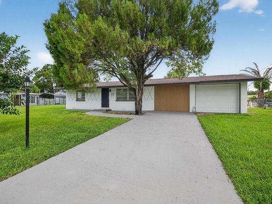 7239 Maryland Ave, Hudson, FL 34667