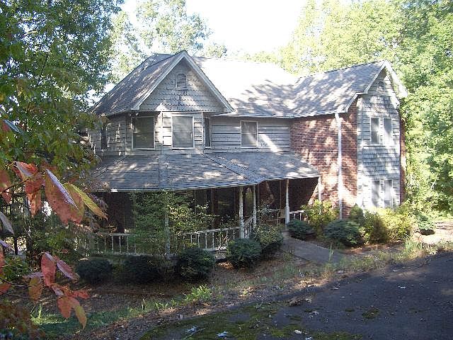 front w/ driveway