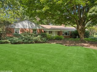 1881 Tweed Rd, Inverness, IL 60067