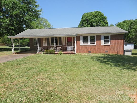 4th image of 2406 Easton Dr