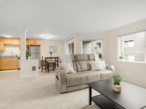 5th image of 7931 SW 40th Ave APT I