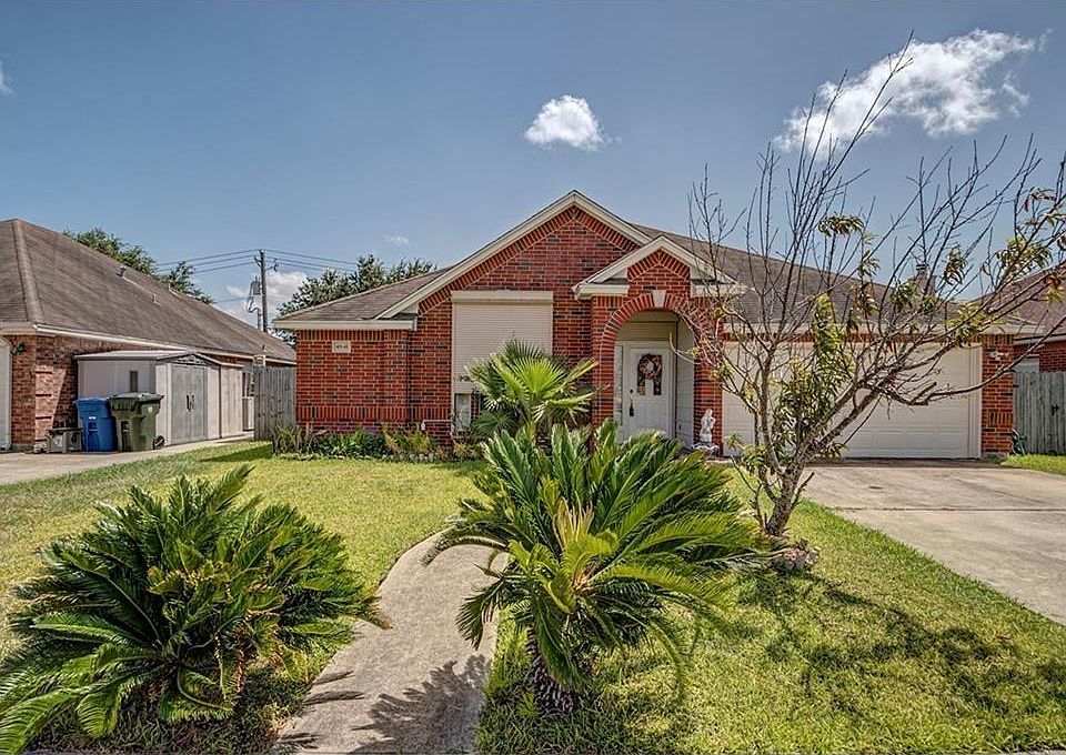 1st image of 4841 Lake Nocona Dr