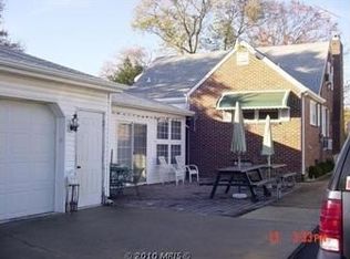 113 Hammonds Ln, Baltimore, MD 21225