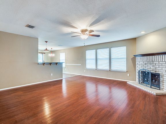 4th image of 2844 Bluffs Ct
