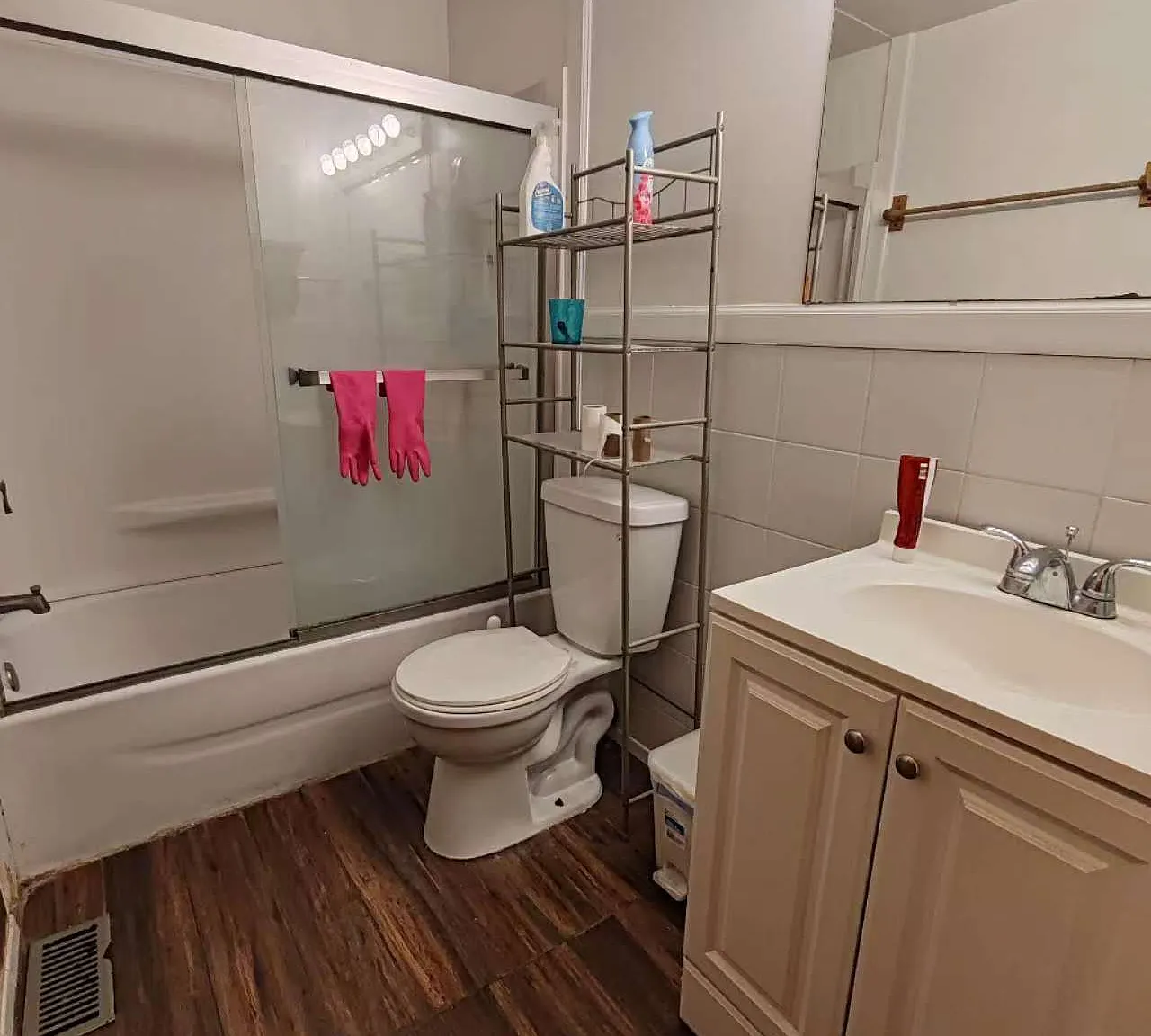 4 bed, 1844 sqft, $620 — Photo 2