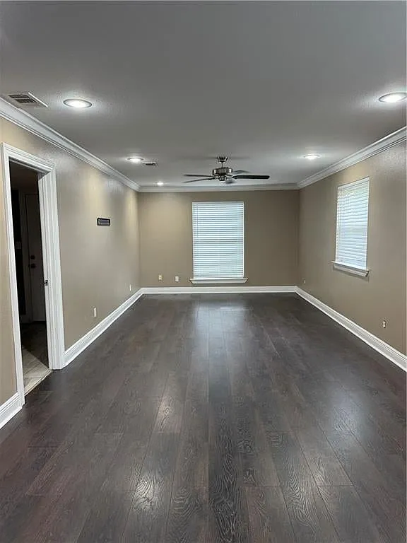 3 bed, 2.5 bath, 2186 sqft, $1,750 — Photo 2