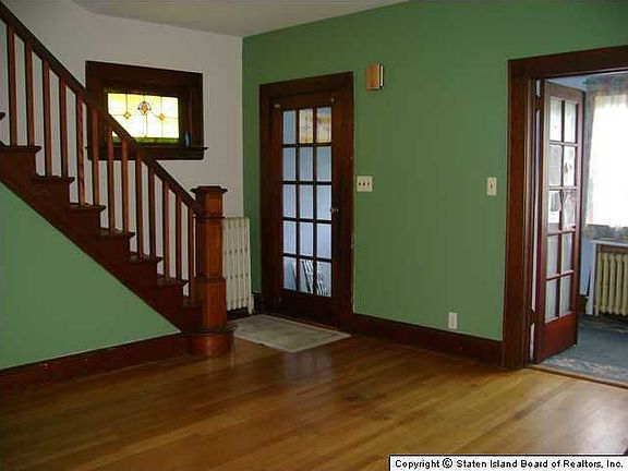 5th image of 182 Colfax Ave