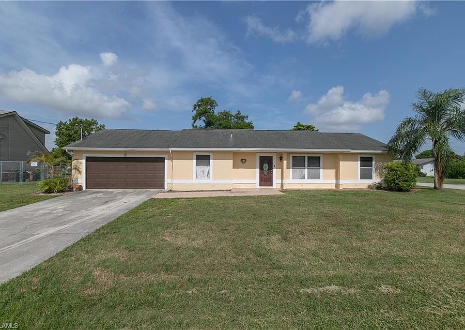 1st image of 304 SE 17th Pl