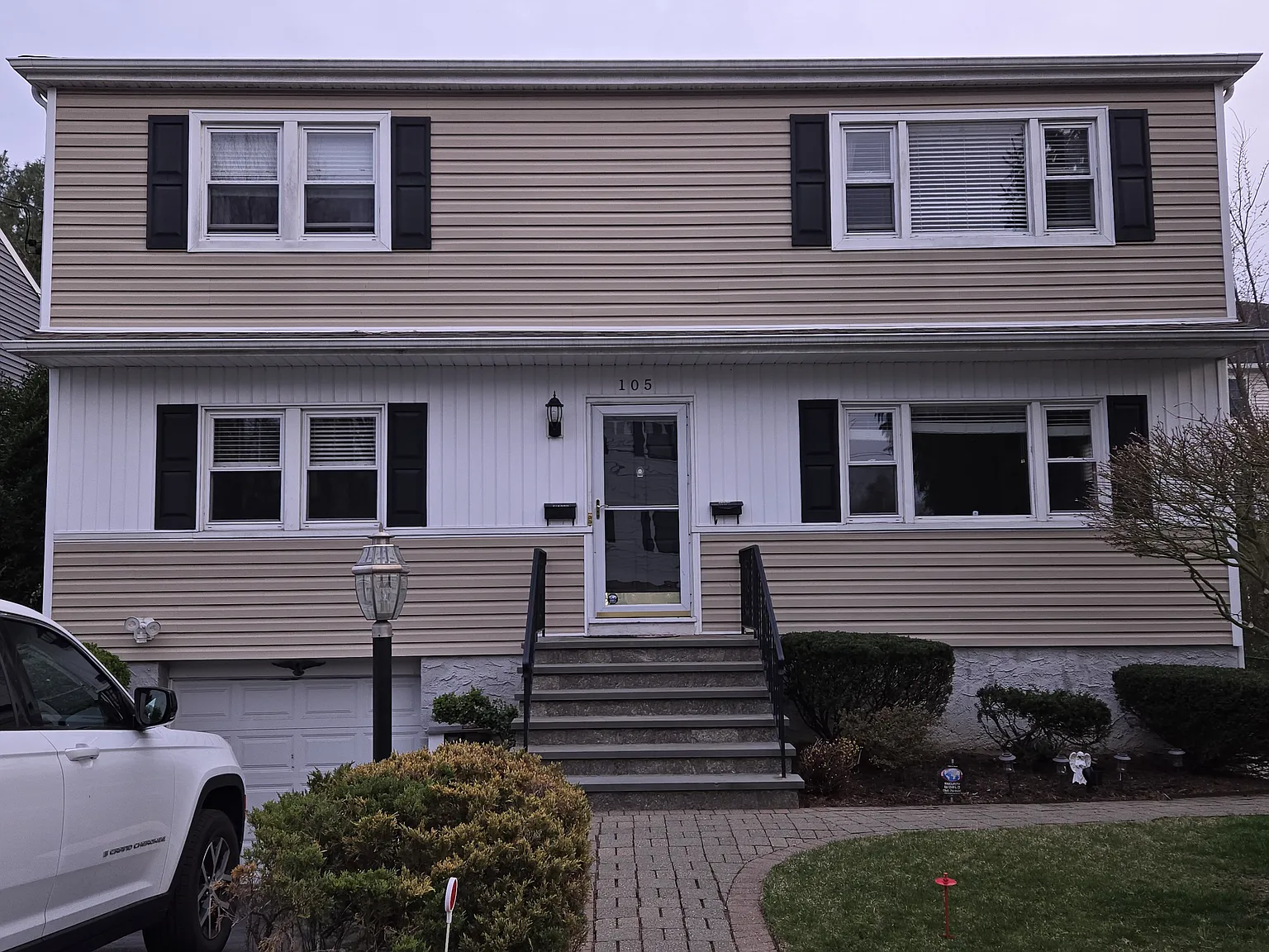 3 bed, 1125 sqft, $3,500 — Photo 1
