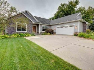24570 Rolling Oak Dr, South Bend, IN 46628
