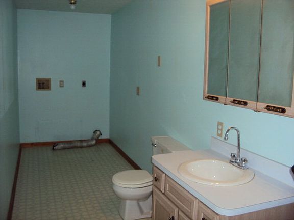 4th image of 648 Mayfield Dr