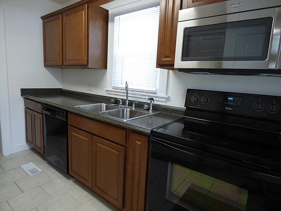 2nd image of 205 Westwood Dr