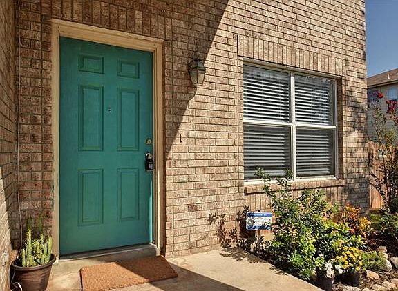 4th image of 383 Copper Hill Dr