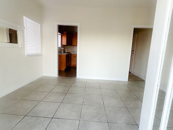 3rd image of 2536 Folsom St #2