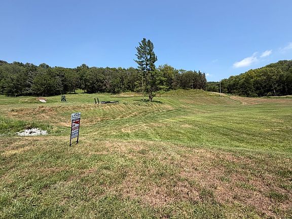 3rd image of 2300 Bluff Rd