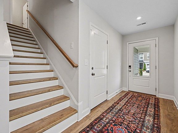 4th image of 3010 Dunnock Dr