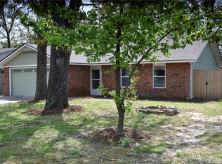 3604 W Beechwood Dr, Rogers, AR 72756