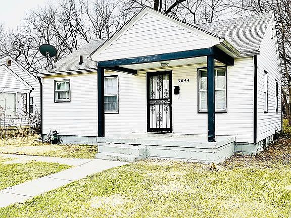 2nd image of 3644 Kinnear Ave