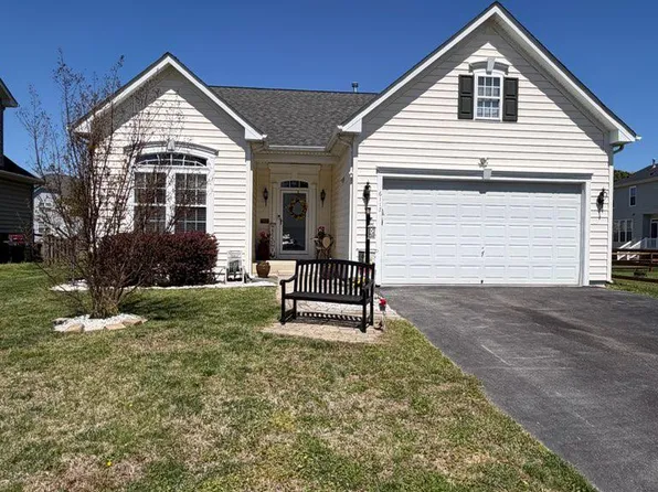 6117 McCarthy Dr, King George, VA 22485