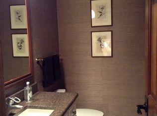 43W835 Oakwood Dr, Elburn, IL 60119