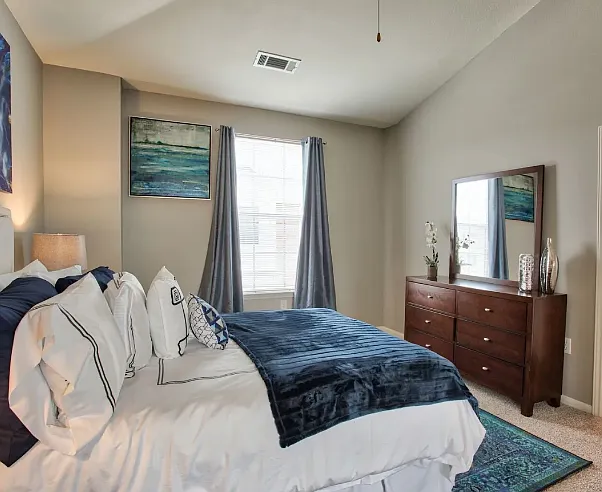 2 bed, 1194 sqft, $2,475 — Photo 2