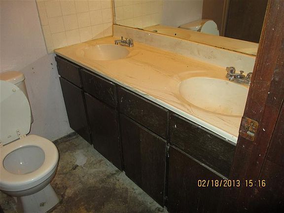 5th image of 5604 Alta Vista Ct SW