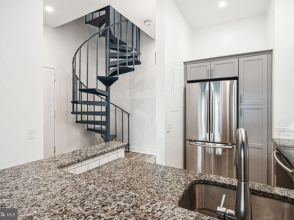 3rd image of 3 N Chris Columbus Blvd Unit Pl266