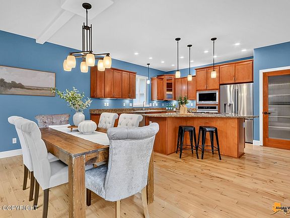 4th image of 8977 Valley Brook Cir