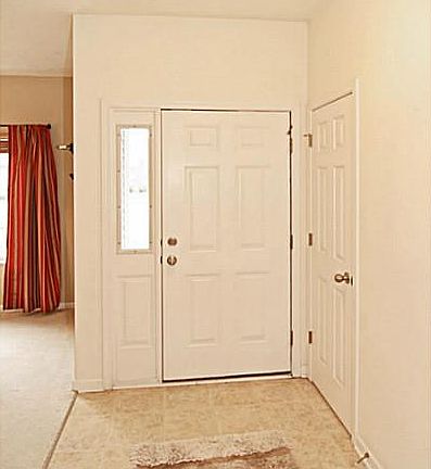 3rd image of 1035 Lichfield Ln