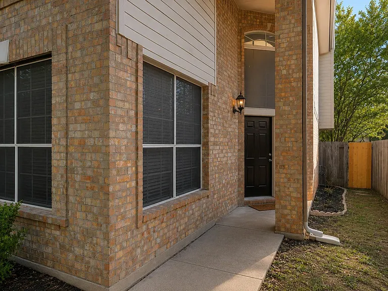 13461 Gent Dr — Photo 4