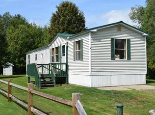 8 Dupont Rd, Jefferson, NH 03583