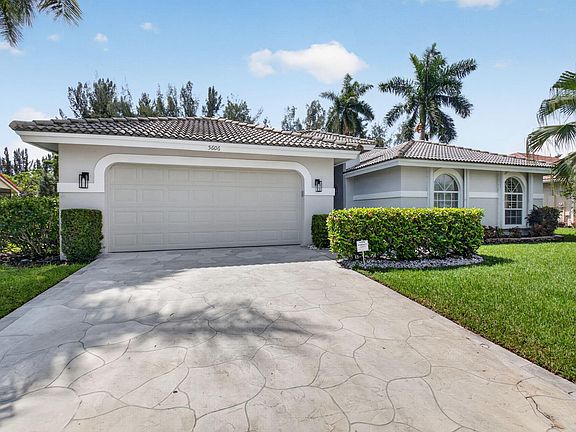 3rd image of 5606 Aspen Ridge Circle