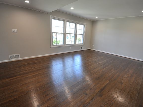 4th image of 2631 Bowdoin Cir