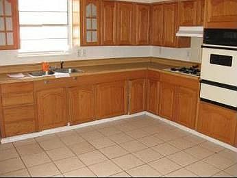 2nd image of 2205 Narobi Pl