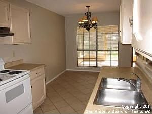 3rd image of 4254 Briarcrest St