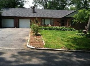 102 Chalmers St, Springfield, MA 01118