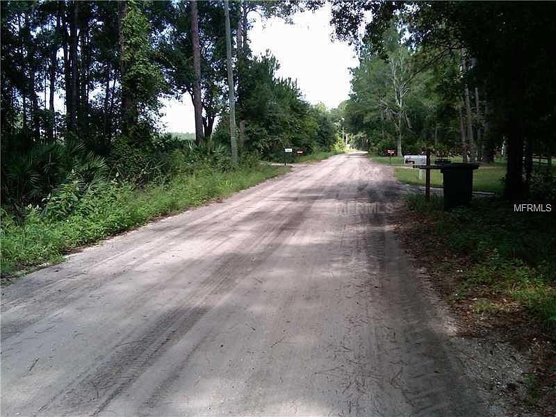 2nd image of 395 Lake Shore Dr