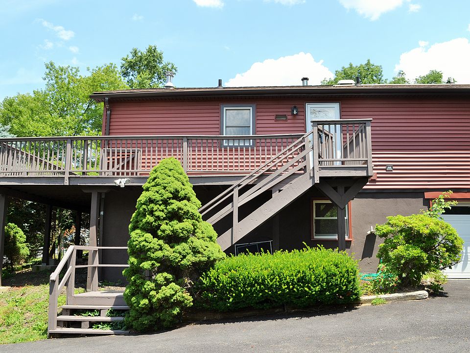 1st image of 23 Meadow Ct
