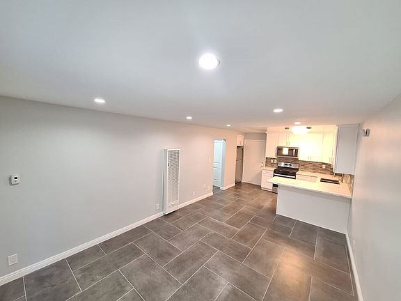 4th image of 3100 Bellevue Ave APT 106