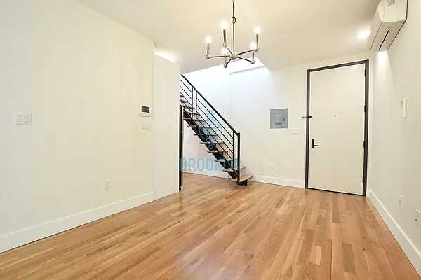 Rented by null | media 84