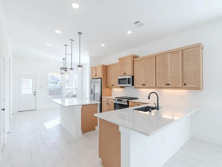 10472 Wild Rice St — Photo 11